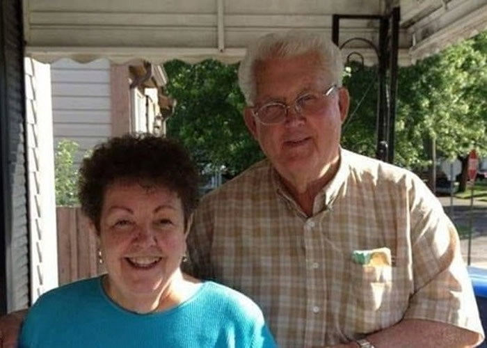 ������Ъ���ݽ��56���Ϸ򸾲���ʧȥ�Է�ǣ��һͬ����