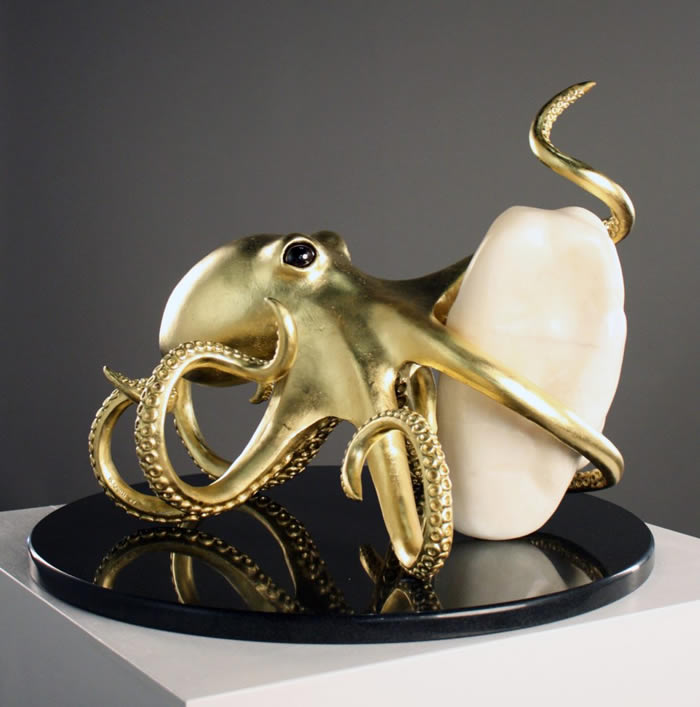 加拿大家传27公斤怪石没人重视 拿给专家家一看是“价值9000万加币”世界最大珍珠