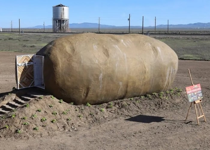 “大爱达荷土豆酒店”:美国爱达荷州团体把巨型土豆雕塑改装成民宿