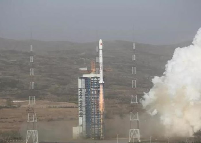 周二上午中国长征四号乙运载火箭于太原卫星发射中心成功升空。
