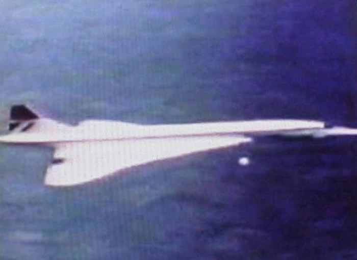 机师频繁在空中遭遇球状不明飞行物 促美国海军正视UFO报告