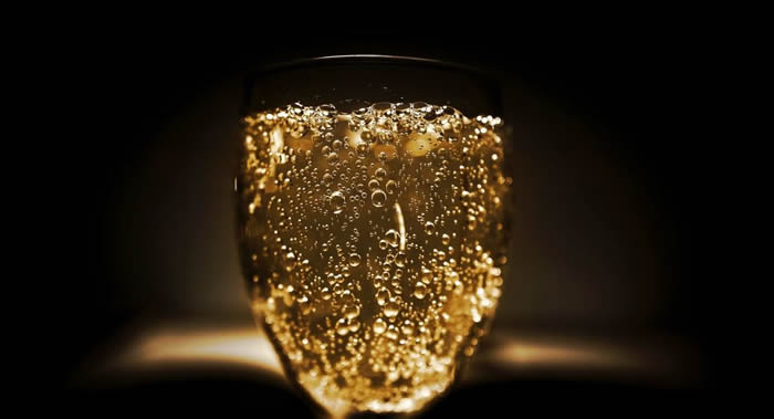 Ӣ���о�����Global Drug Survey DrugSurvey���Ⱦ�Ƶ����ߵĹ��ҳ�¯