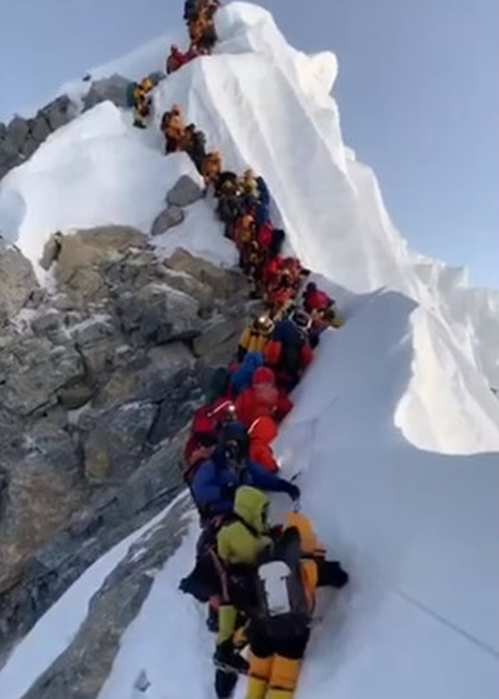 ��ɽ����ʥĸ�壨��������壩��ʬɽ ��·�������ڶ���ʬ��