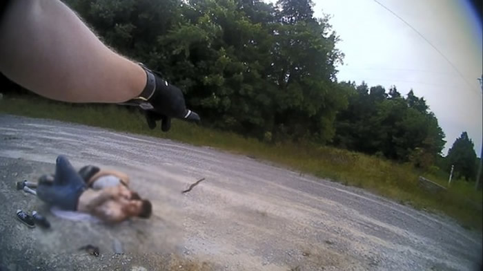 ������������Ұ��һ����Ů����ʱ��֪��β���������� ���췢�ִ󺰺���������Ů�Ѽ���