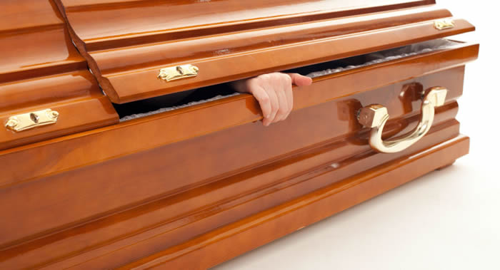 菲律宾3岁小姑娘在自己的葬礼上醒了过来