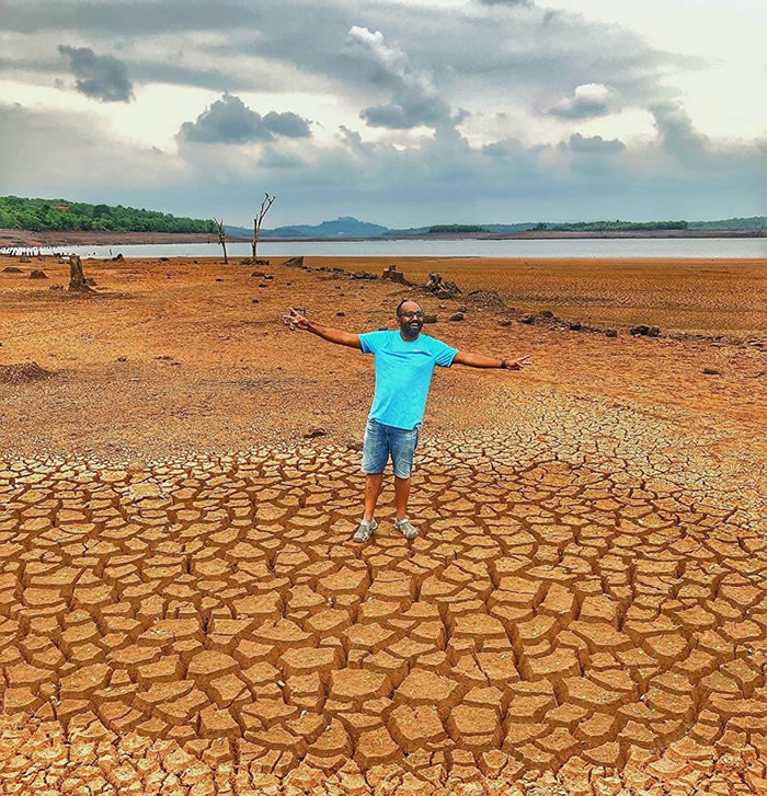 1986�������ӱ��͵�ӡ�ȹ������ׯCurdi¶��ˮ��