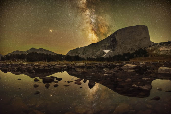 ������ӰʦMarc Toso����ƷReflections of Mount Hooker© ��Ƭ: MARC TOSO /INSIGHT ASTRON