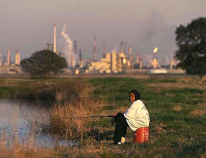 ����Ҳ�С���֢�塱��λ��·��˹�������������ȺӺ��ϵ���ɪ��С��