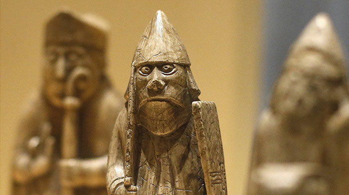 1964年用5英镑买下的刘易斯岛象棋棋子以73.5万英镑拍出