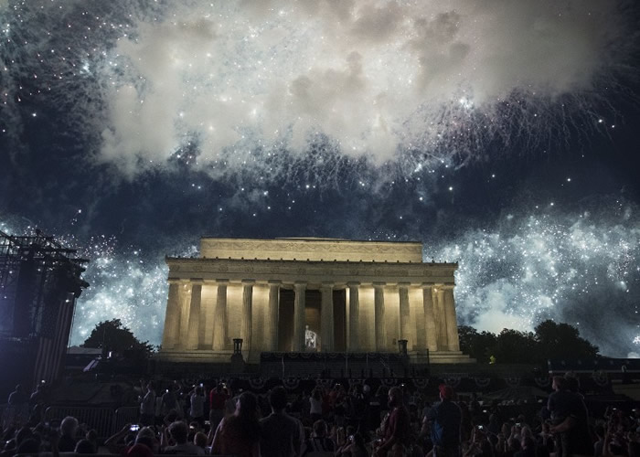 7月4日美国独立日阅兵 特朗普颂扬美利坚无所不能