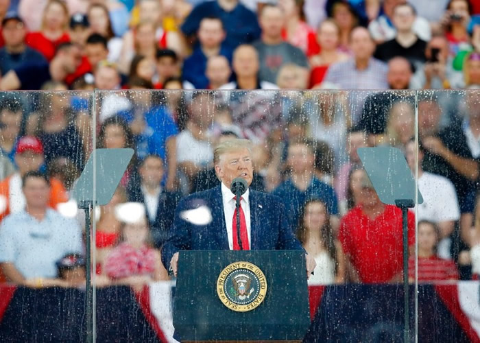 7月4日美国独立日阅兵 特朗普颂扬美利坚无所不能