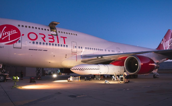 英国维珍集团太空公司Virgin Orbit成功从飞行中的波音747客机发射火箭 为空中发射卫星铺路