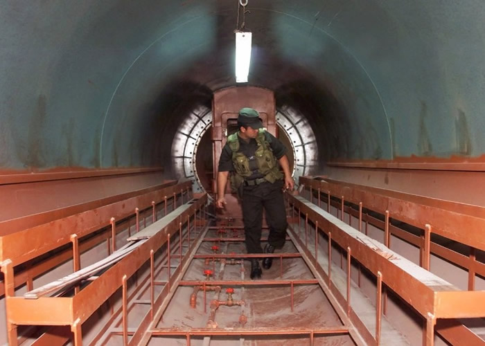 �����޹��ҷ������Ź���ǰ����Ǳͧ�����ư�Ǳ�������˶�