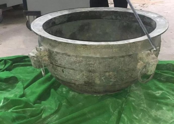 甘肃兰州兰州侦破文物倒卖案件 追回国家二级文物西周晚期青铜器“鉴盆”