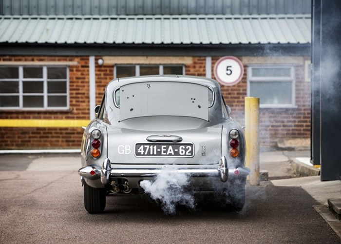 007ղķ˹.������ݻ�ǹ������������ 640����Ԫ�����ɽ�