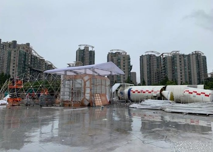 该餐厅按照火箭原型,分为整流罩、助推器等部分,借此搭建而成。