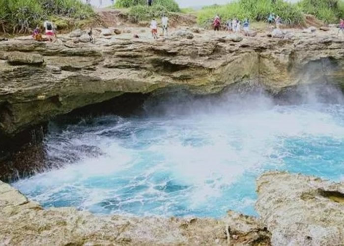 ӡ�����ε����㡰��ħ�����ᡱ�Ŵ������¹� �Q�ﵺ��������ͣ�й��ο͹۹�