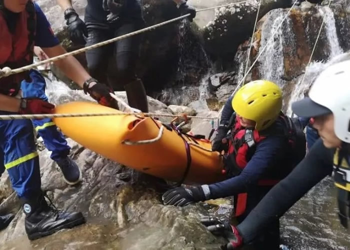 民间志愿组织深圳蓝天救援队队员命殒白马山 是否追封烈士称号引起巨大争议
