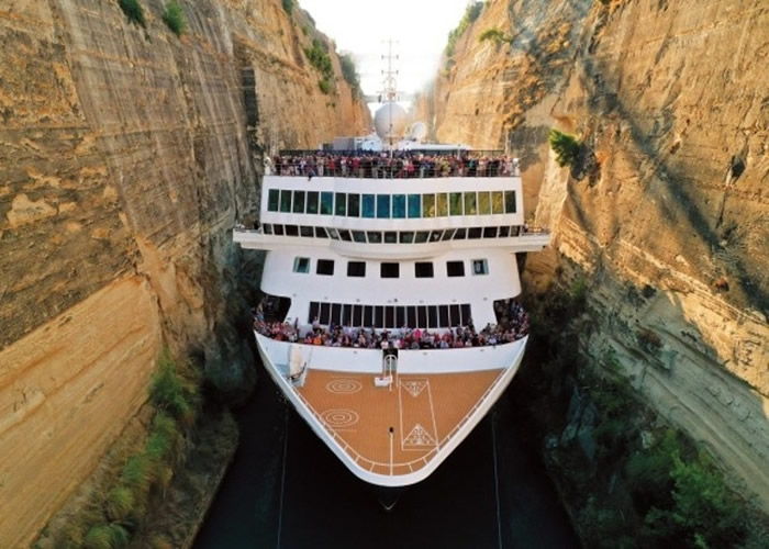 ӢFred Olsen¾֡ĬšɹԽխĿ˹˺ӣCorinth Canal