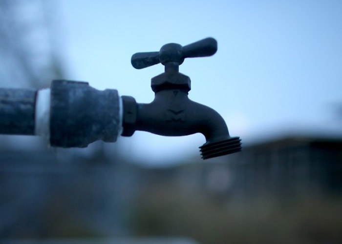 加拿大11个城市51%水样本超标 部分含铅量比美国密歇根州弗林特水更高