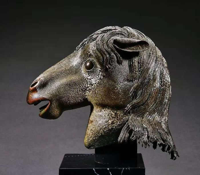 英法联军入侵后圆明园文物“马首”漂泊百年 澳门企业家何鸿燊捐赠回家