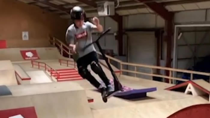 Ӣ��12����ͯJames Gellatly�������ֻ��������������ܹھ� ���������𾪹���