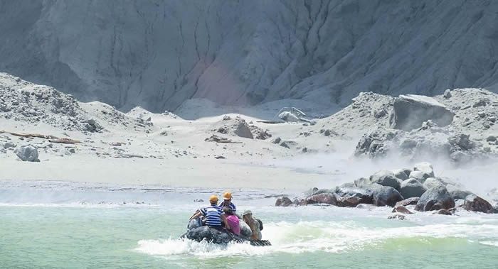 新西兰白岛(White Island)火山爆发已经导致1人死亡