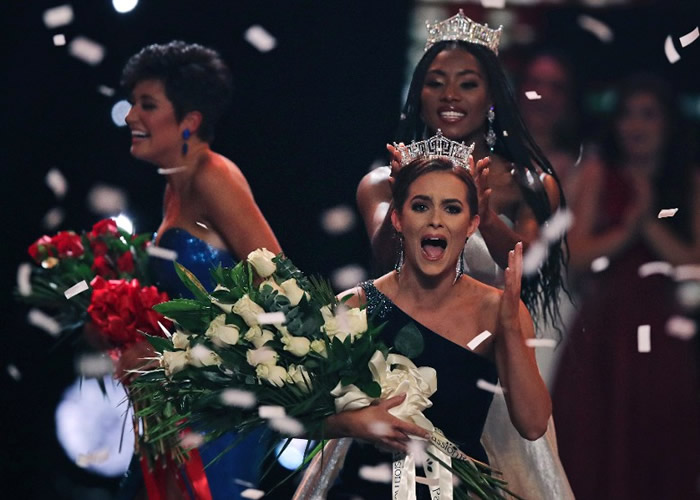 ά�����������ﻯѧ��Camille Schrier��Ϊ2020��ȵ�������С��