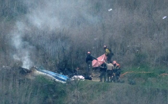 科比遗骨照片原图草图_听着全场球迷喊着科比科比歌曲科比_科比烧焦原图