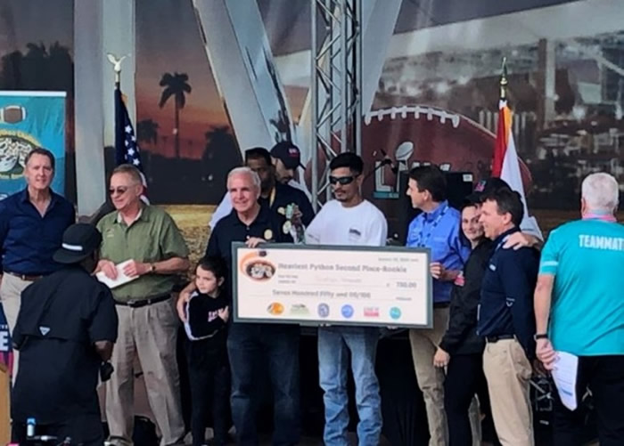 �佱������ǰ�������ܾ��С�