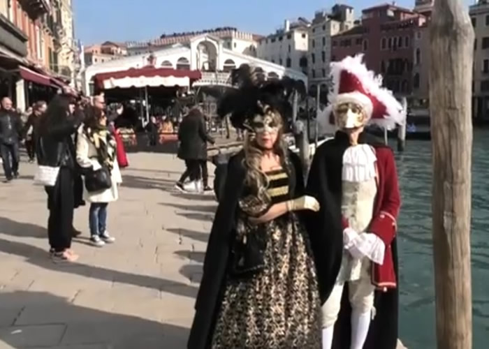 意大利水都威尼斯年度节庆面具嘉年华正式揭幕 犹如重回中世纪