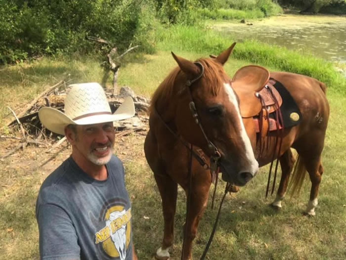 ���ݣ���������˹�ݰ�ĩţ�м�20�깫��������һ�� Բ�θ��찲������