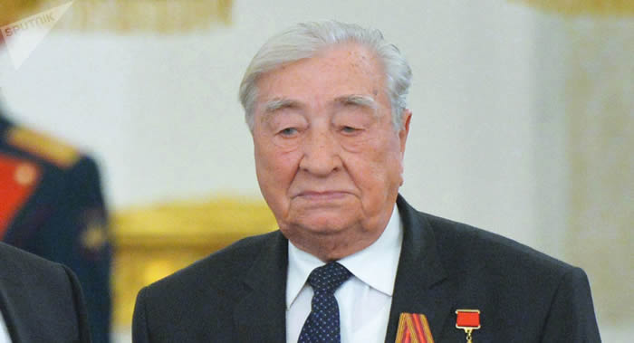 苏联英雄米哈伊尔·布拉托夫逝世 享年95岁