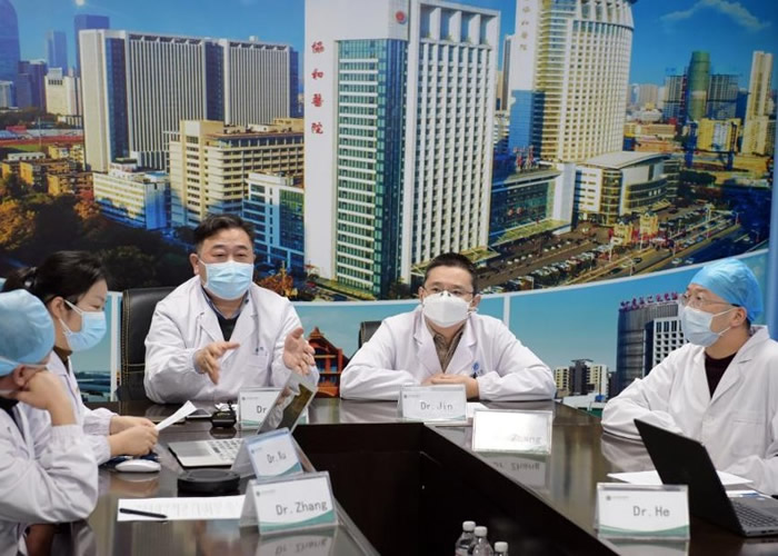 Ӣ��ҽѧ�ڿ������롷���¹ڷ�������֮��ҽ����Ա�ձ����������������