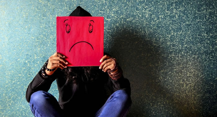 《眼科学》杂志:冠状病毒2(SARS-CoV-2)很少通过眼泪传播