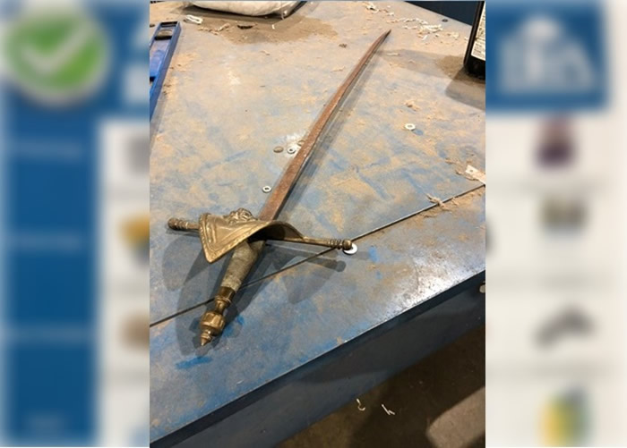 加拿大安大略省南休伦市回收公司收到金属剑 吁适当处理废物