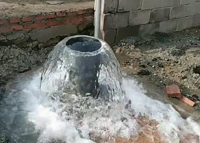 辽宁省葫芦岛村民钻井变喷泉疑涌出金粒 专家:可能是管涌现象