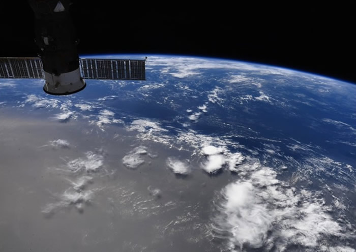 ������������Ϊ���͵�������ɳ��������˹�����ơ���Ϯ����