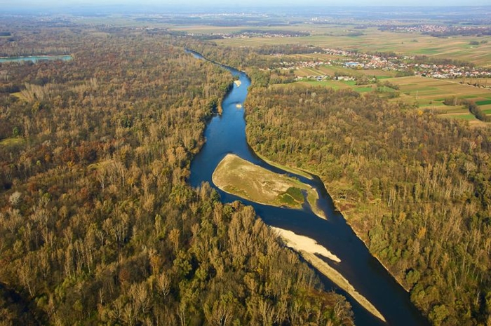 有计划指出，将会在欧洲穆拉河沿岸的保护区修建数座水坝。 照片来源：WWF/Matev实时 Lenarčič（CC BY-NC 4.0）