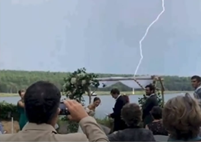 ������ʡ�����������Ц�Խ�������һ�� �������������Ӧ