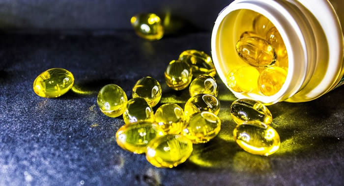 挪威研究人员打算招募七万名志愿者 测试服用鱼肝油预防新冠病毒感染的功效