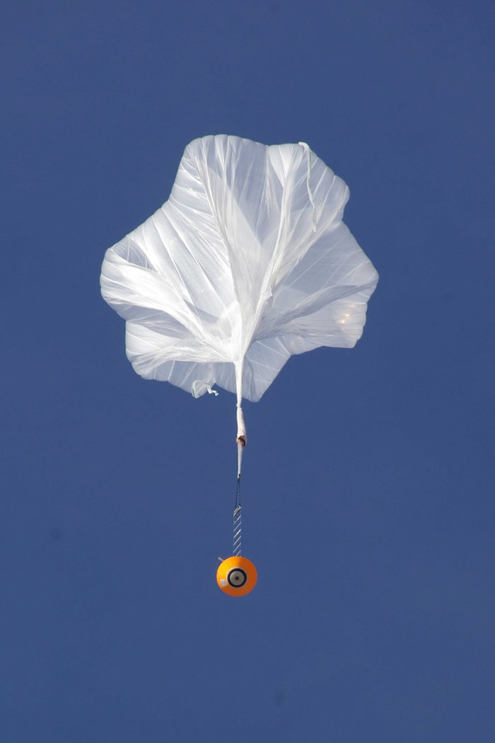 欧洲太空总署的火星探测器“Rosalind Franklin”降落伞测试成功