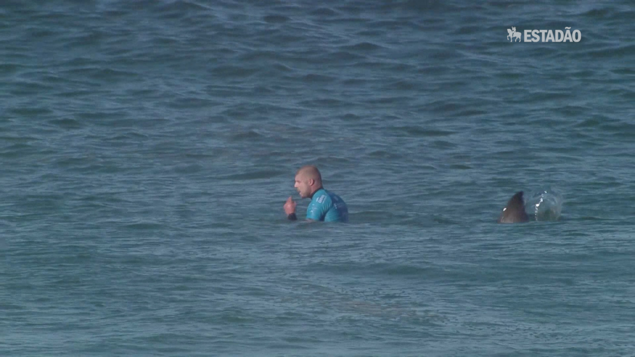 ��������Mick Fanning������������Ϯ�����Ҵ������˺�ѹ��֢��Ⱥ