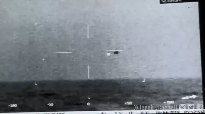 美军奥马哈独立级滨海战斗舰在加州外海拍到UFO 前军官指技术领先美国1000年