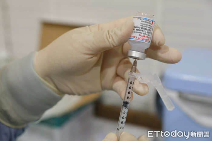 外界关注莫德纳和BNT疫苗是否为业界最佳。(图/记者汤兴汉摄)