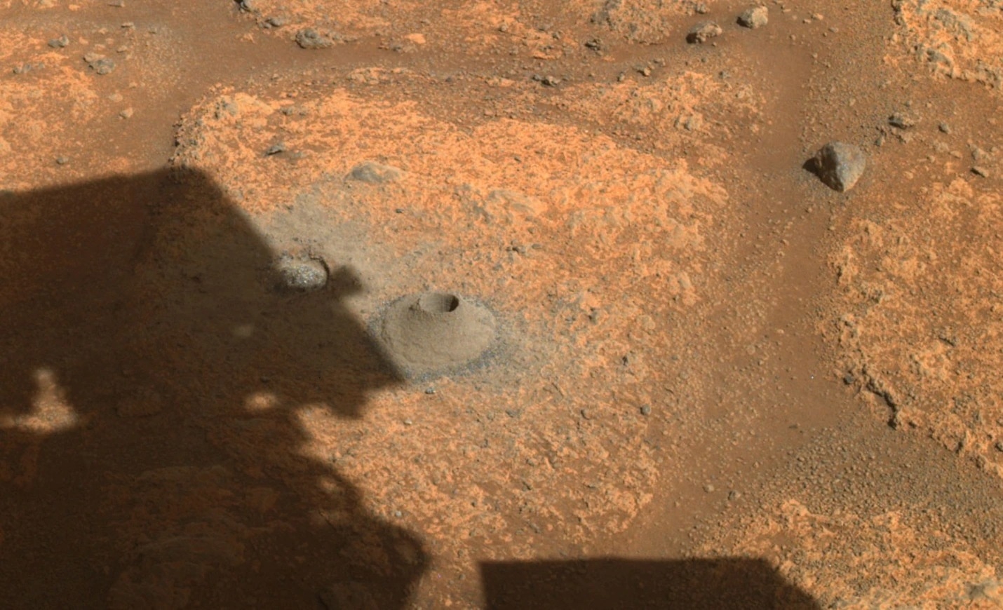 NASA火星探测车毅力号首度采样 岩石样本却可能在采样过程中遭到粉碎