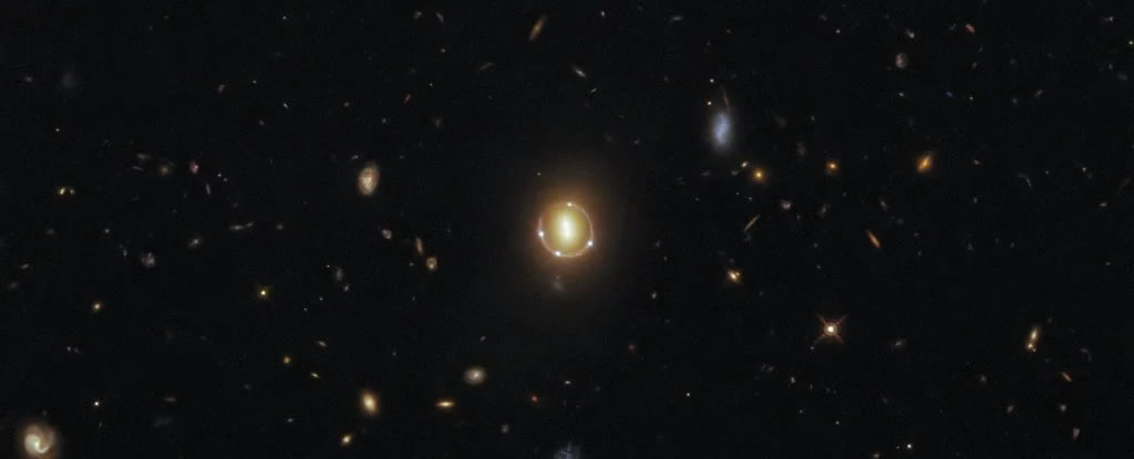 ̫Զ㵽˾̾ ˹̹Einstein ring