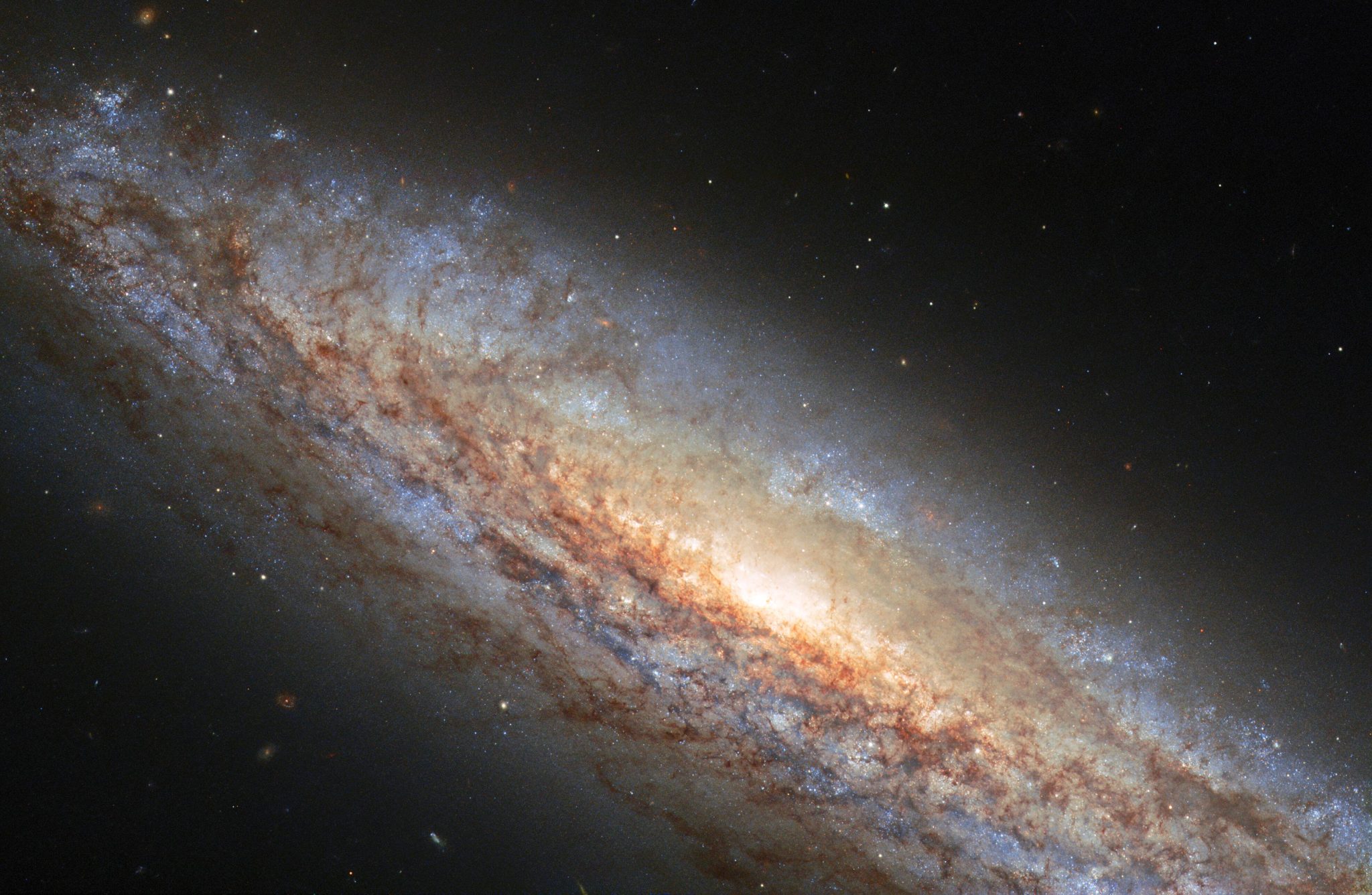 ŮϵNGC 4666˵ĳǱը