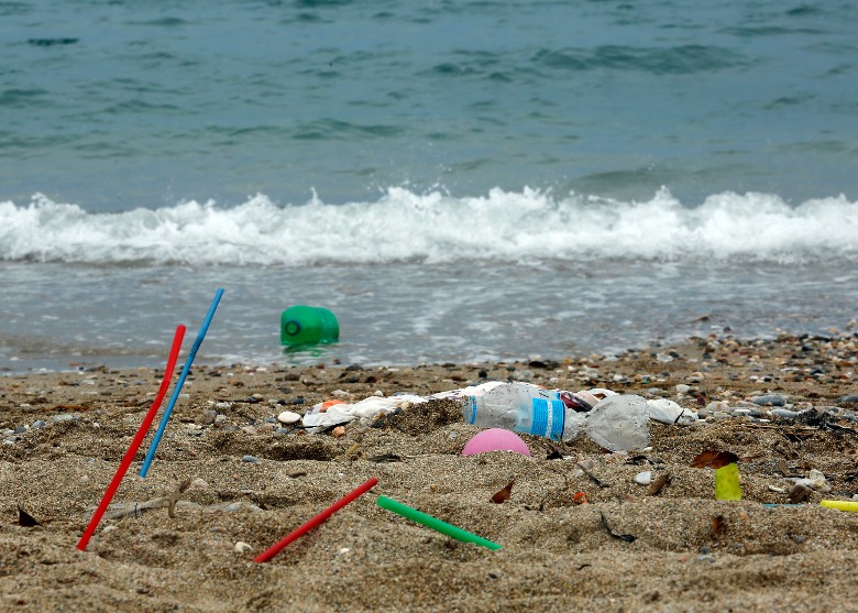 联合国环境规划署（UNEP）发表的报告显示85%海洋垃圾是塑料制品