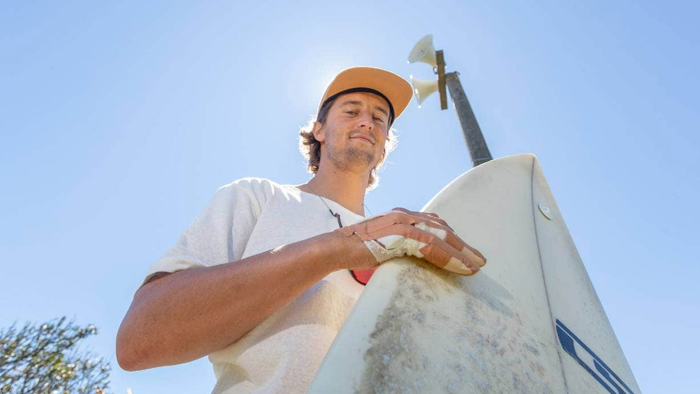 美国男子在新西兰度假冲浪时遭攻击 和鲨鱼海上肉搏